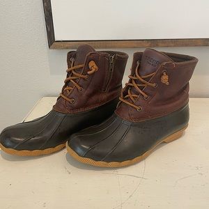 Sperry Duck boots size 9 women’s.